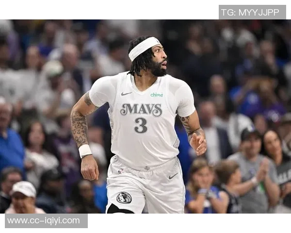 独行侠训练照曝光弗拉格与安东尼戴维斯展开激烈对抗 独行侠训练照曝光弗拉格与安东尼戴维斯展开激烈对抗