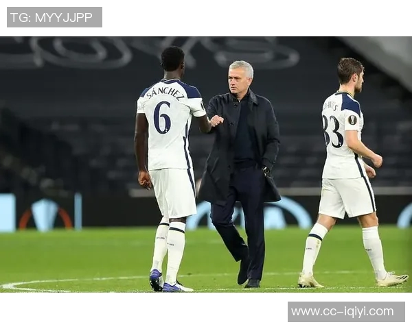 今日趣图：布鲁诺踢中卫真能行吗他的能力让人怀疑