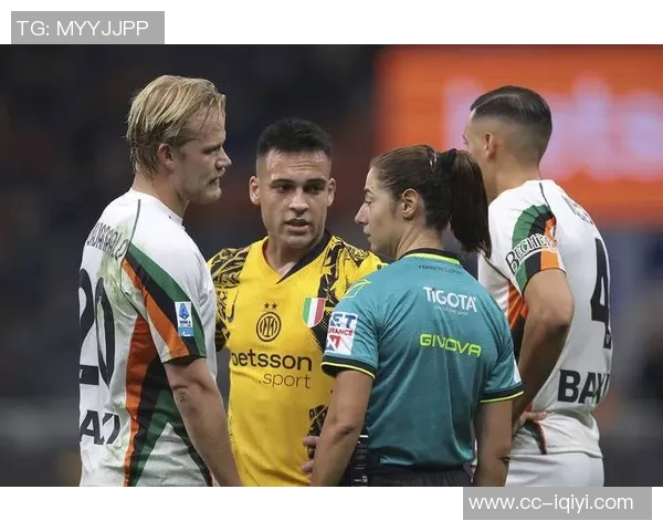 劳塔罗提前归队参与米兰全队合练展现强烈斗志 劳塔罗提前归队参与米兰全队合练展现强烈斗志