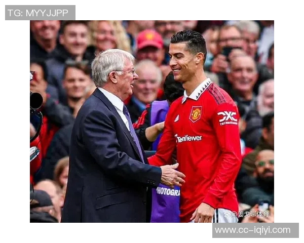 C罗因身体不适被替换下场替补席上接受冰敷治疗希望无大碍